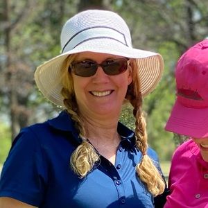 Meet your Posher, Cynthia